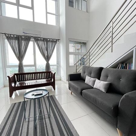 Yenni Duplex @ Decentrum, Kajang เซร์ดัง ภายนอก รูปภาพ