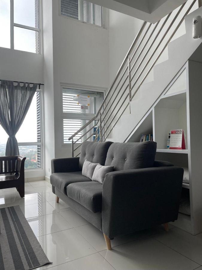 Yenni Duplex @ Decentrum, Kajang เซร์ดัง ภายนอก รูปภาพ