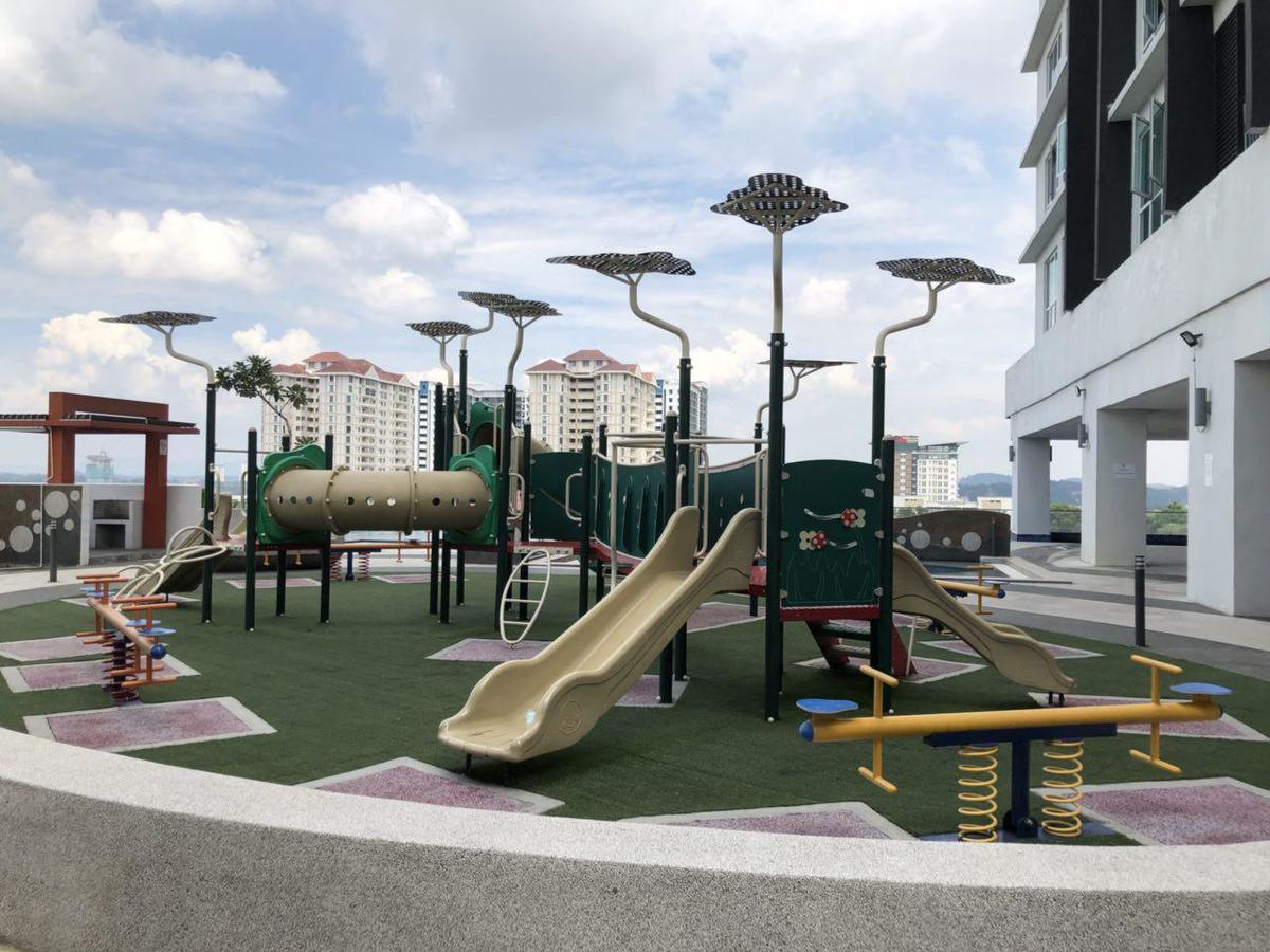 Yenni Duplex @ Decentrum, Kajang เซร์ดัง ภายนอก รูปภาพ
